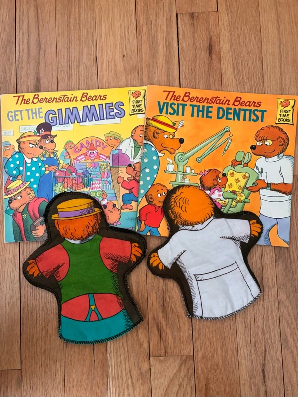The Berenstain Bears, 2 FIRST TIME BOOKS, Softcover, with 2 Hand Puppets, 1980s